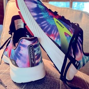 Brooks Launch 8 Running Sneakers